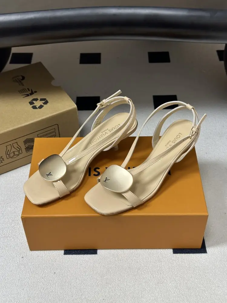 Louis Vuitton Sandals — Photo 4