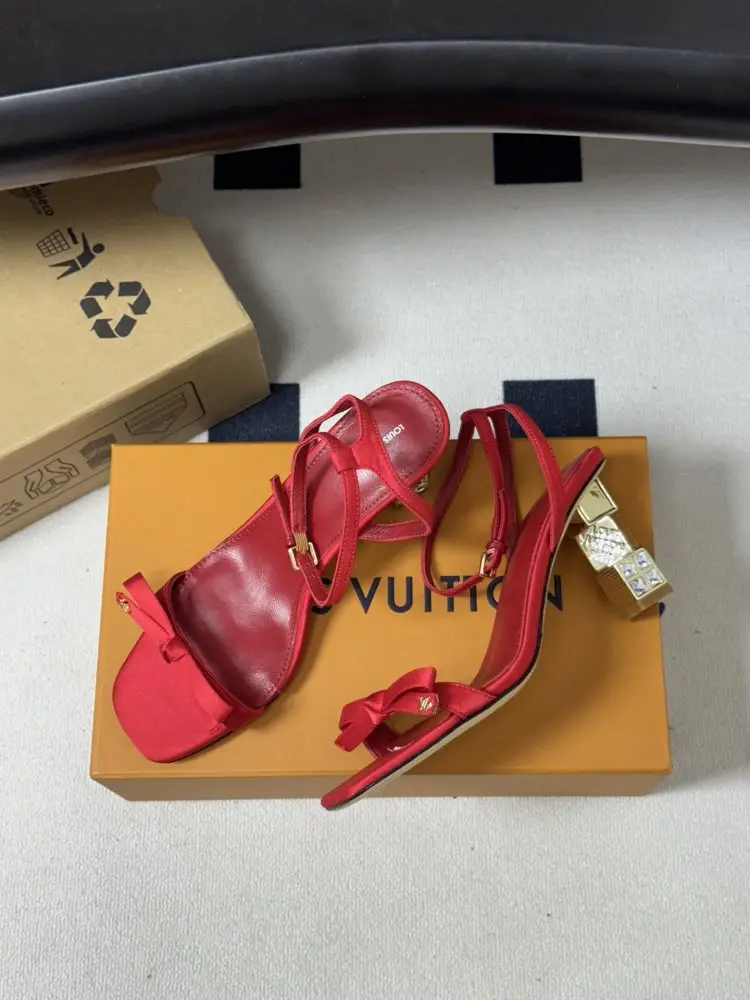 Louis Vuitton Босоніжки — Фото 4