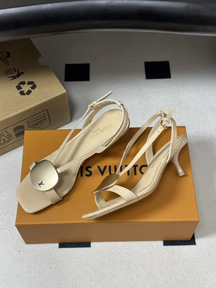 Louis Vuitton Sandals — Photo 5
