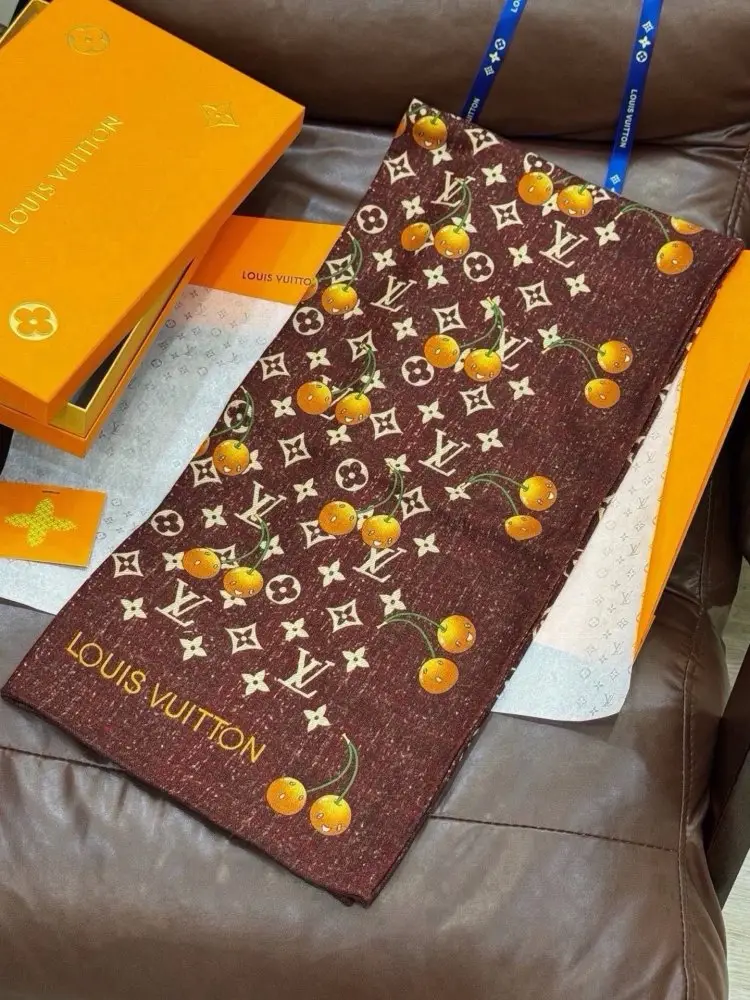 Louis Vuitton — Шарф з кашеміру