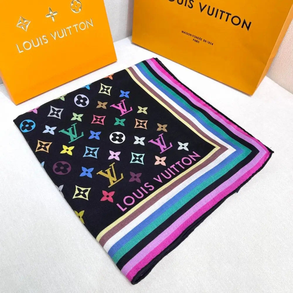 Louis Vuitton — Шарф из кашемира
