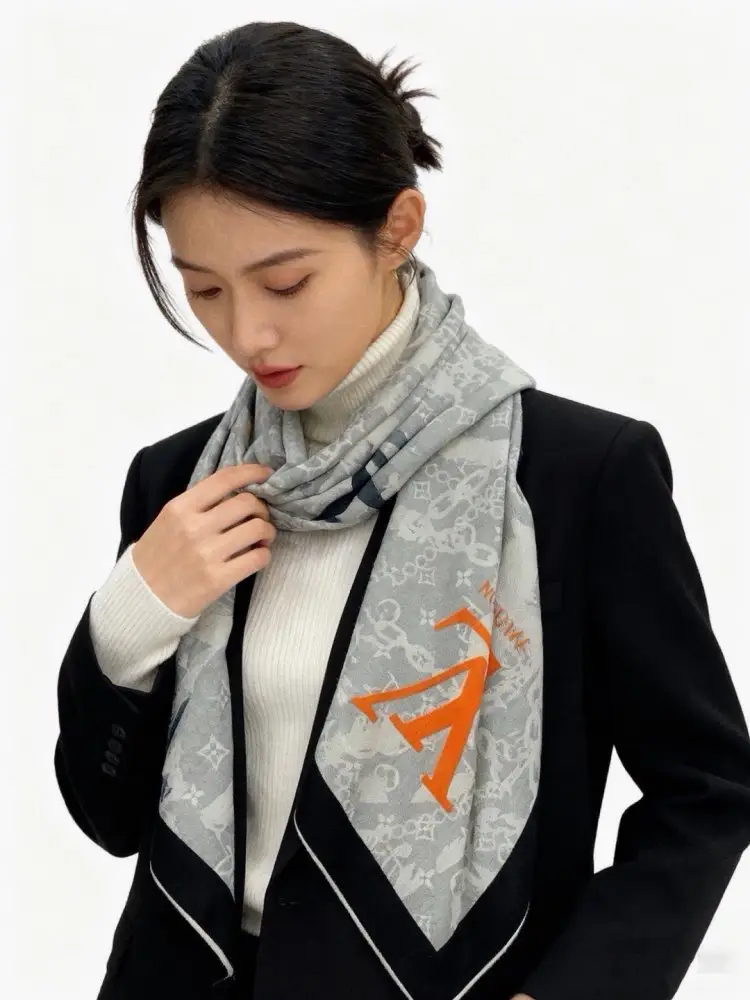 Louis Vuitton Шарф из кашемира — Фото 2