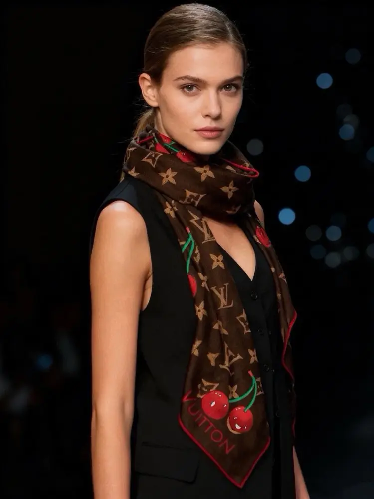 Louis Vuitton Scarf of cashmere — Photo 3