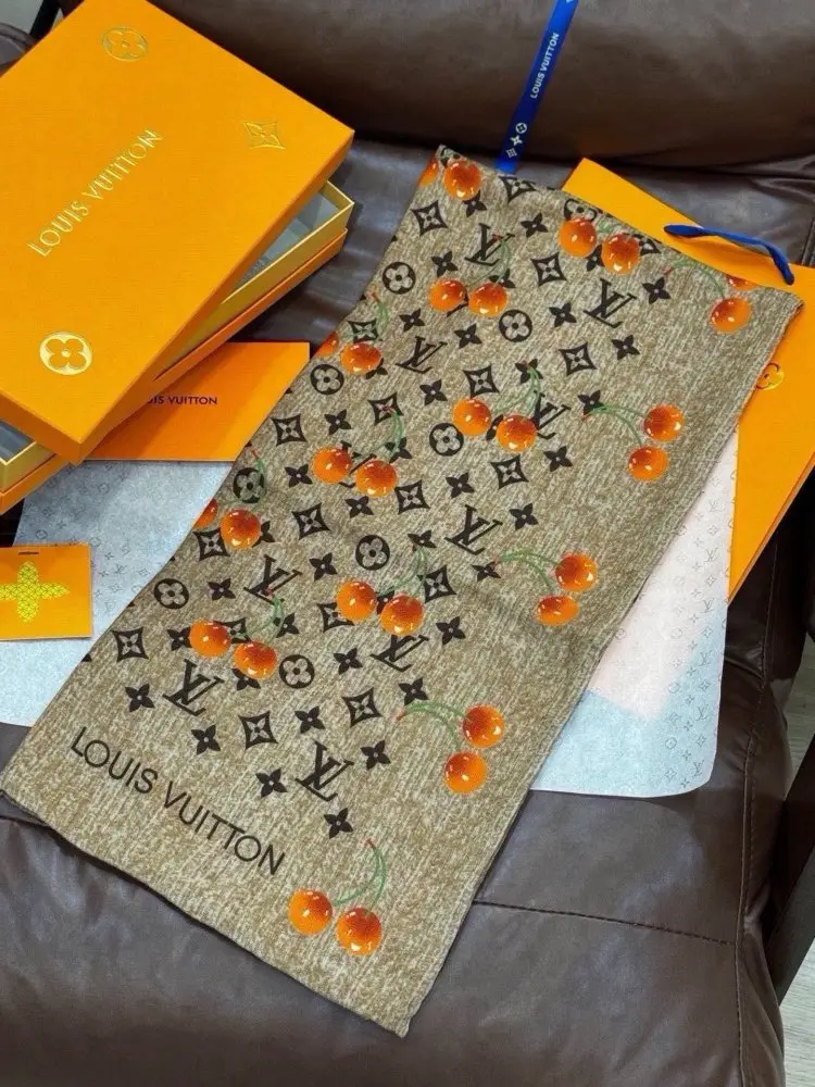 Louis Vuitton Шарф з кашеміру — Фото 4