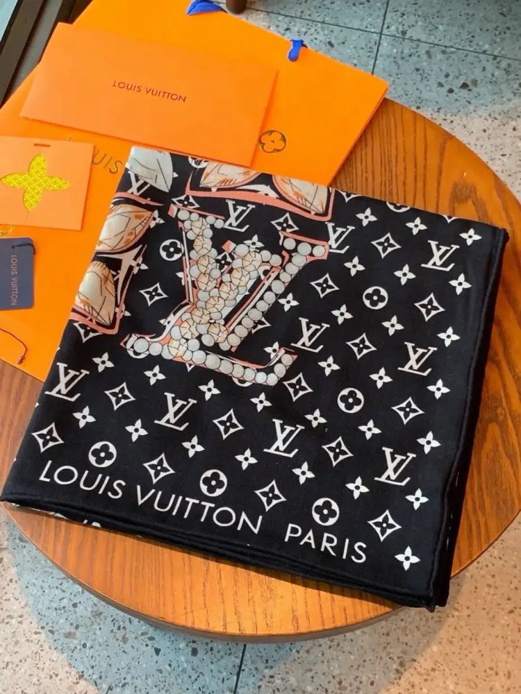 Louis Vuitton Шарф з кашеміру — Фото 4