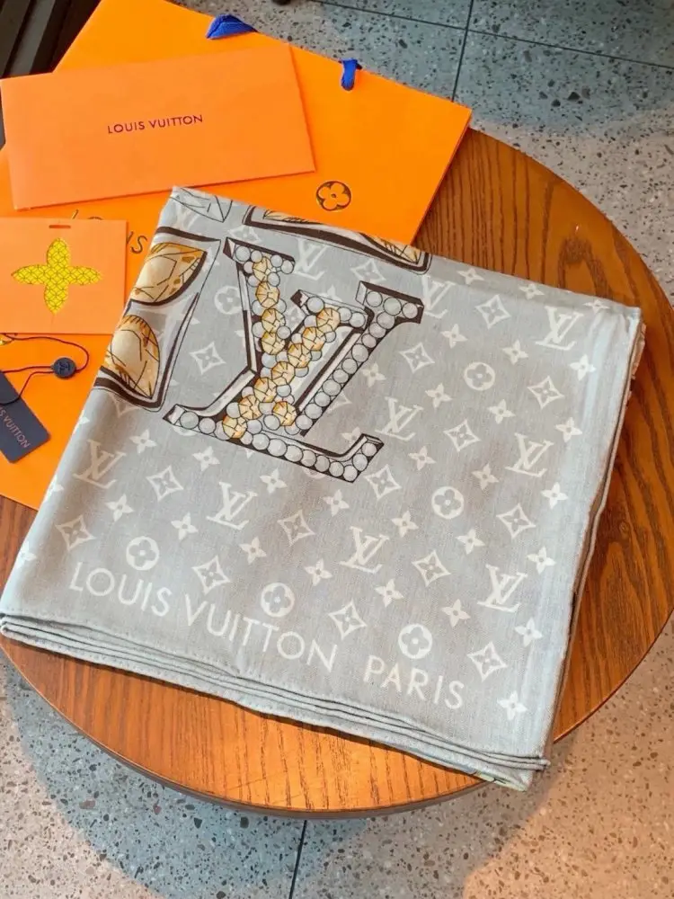 Louis Vuitton Шарф из кашемира — Фото 4