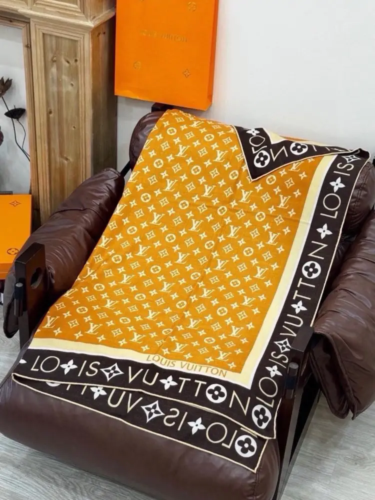 Louis Vuitton Scarf of cashmere — Photo 4