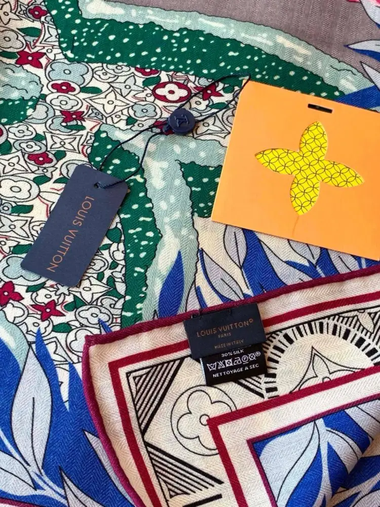 Louis Vuitton Scarf of cashmere — Photo 5