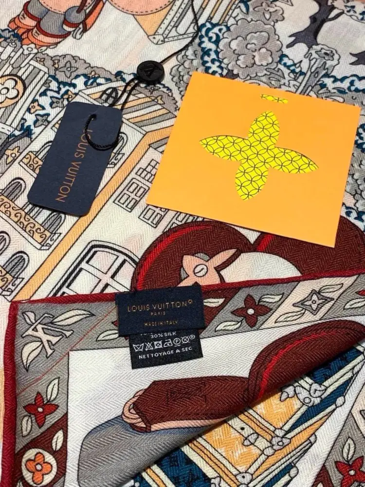 Louis Vuitton Scarf of cashmere — Photo 5