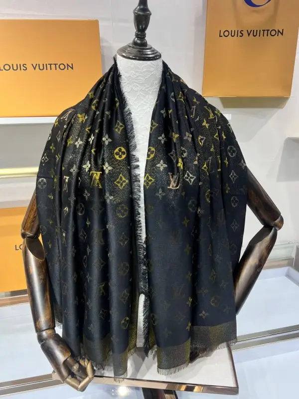 Louis Vuitton — Шаль из шелка и кашемира 140х140