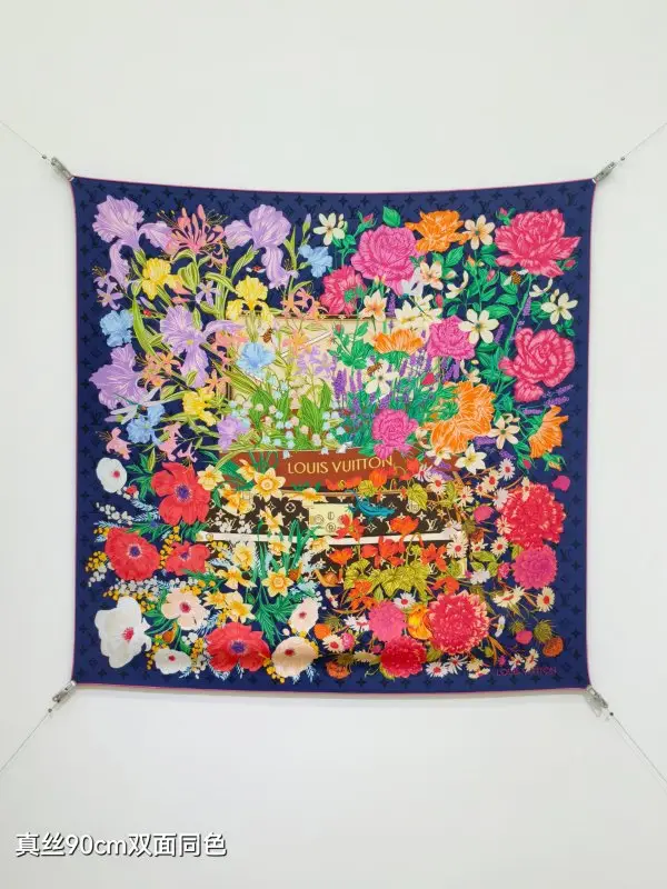 Louis Vuitton — Shawl silk 90x90 cm