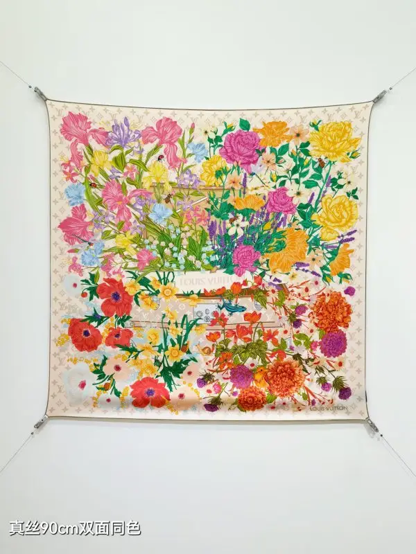 Louis Vuitton — Shawl silk 90x90 cm