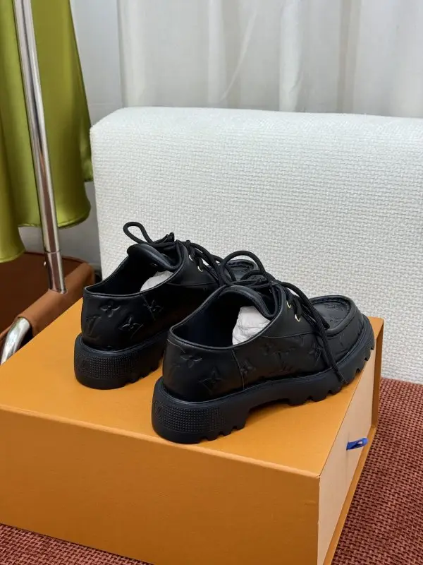 Louis Vuitton Shoes leather women's on lace — Photo 4