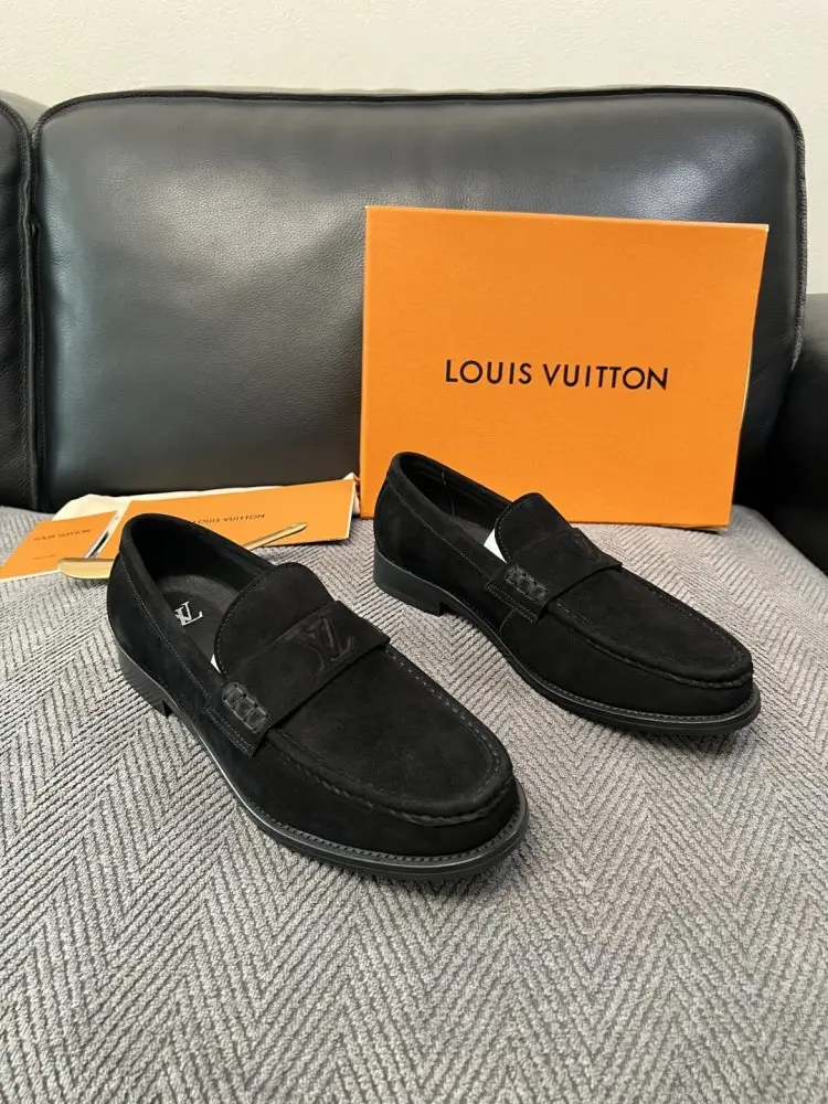 Louis Vuitton — Shoes men's