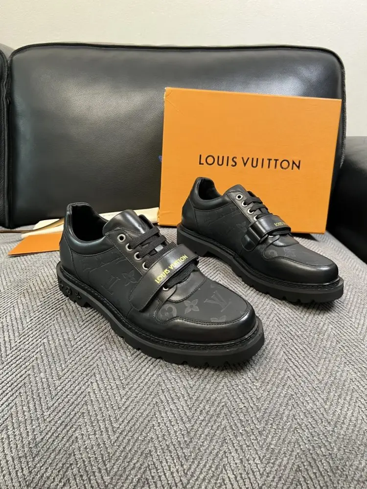 Louis Vuitton — Туфлі чоловічі