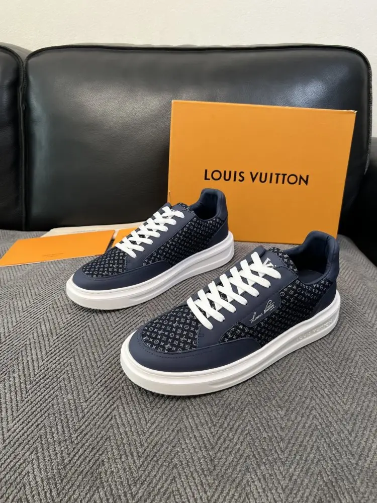 Louis Vuitton Shoes men's — Photo 2