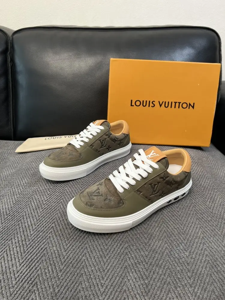 Louis Vuitton Shoes men's — Photo 2