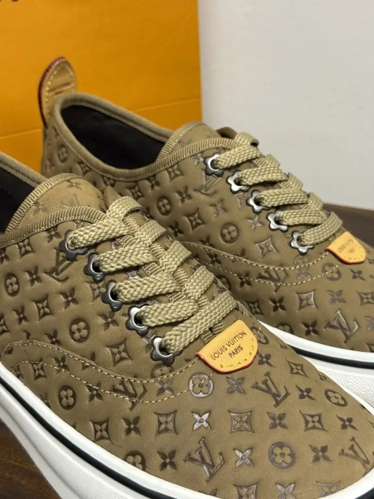 Louis Vuitton Кеды мужские — Фото 2