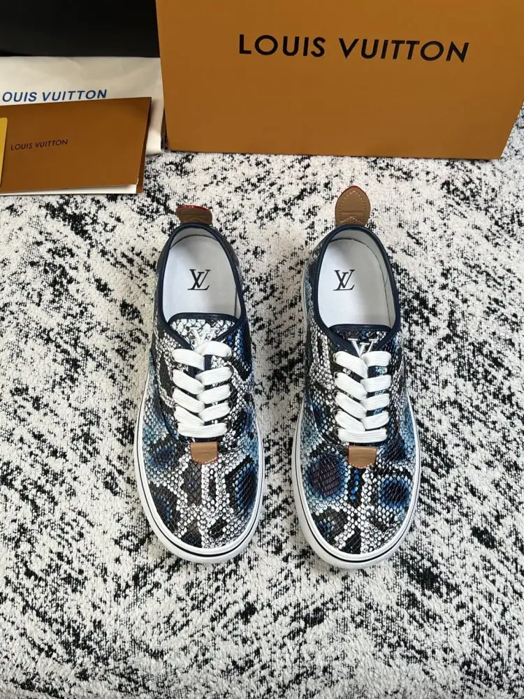 Louis Vuitton Shoes men's — Photo 3