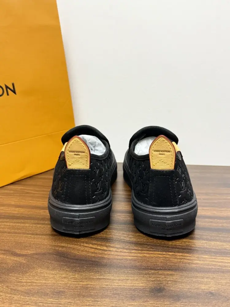Louis Vuitton Shoes men's — Photo 3