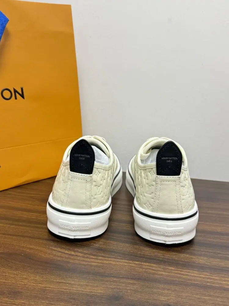 Louis Vuitton Shoes men's — Photo 3