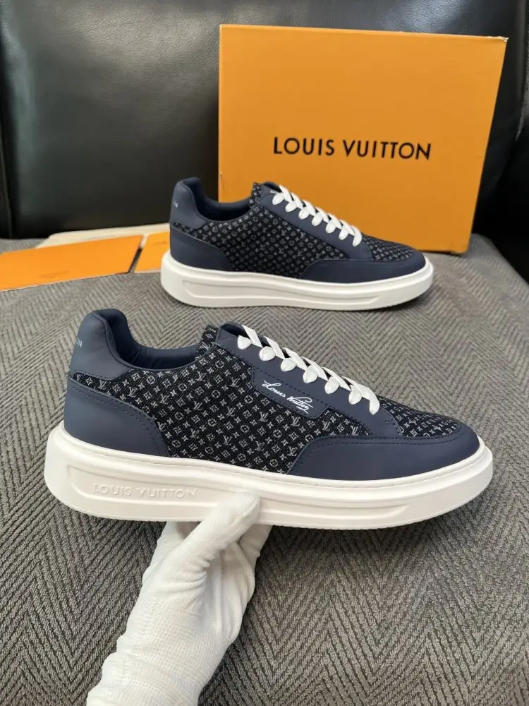 Louis Vuitton Shoes men's — Photo 4