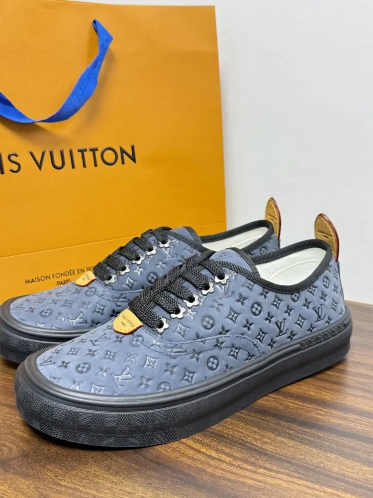 Louis Vuitton Shoes men's — Photo 4