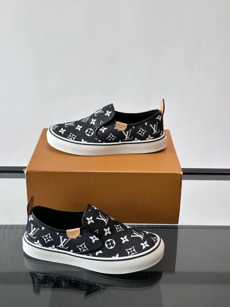Louis Vuitton Shoes men's — Photo 4