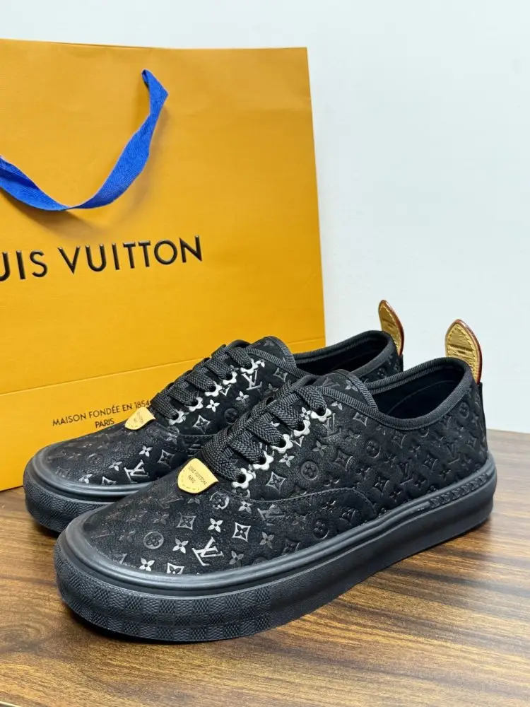 Louis Vuitton Shoes men's — Photo 4