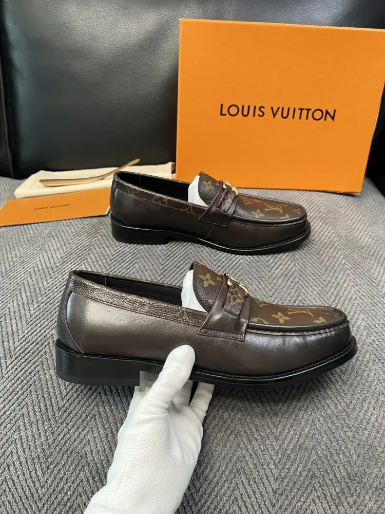 Louis Vuitton Туфлі чоловічі — Фото 4