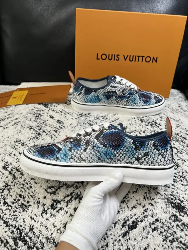 Louis Vuitton Shoes men's — Photo 5