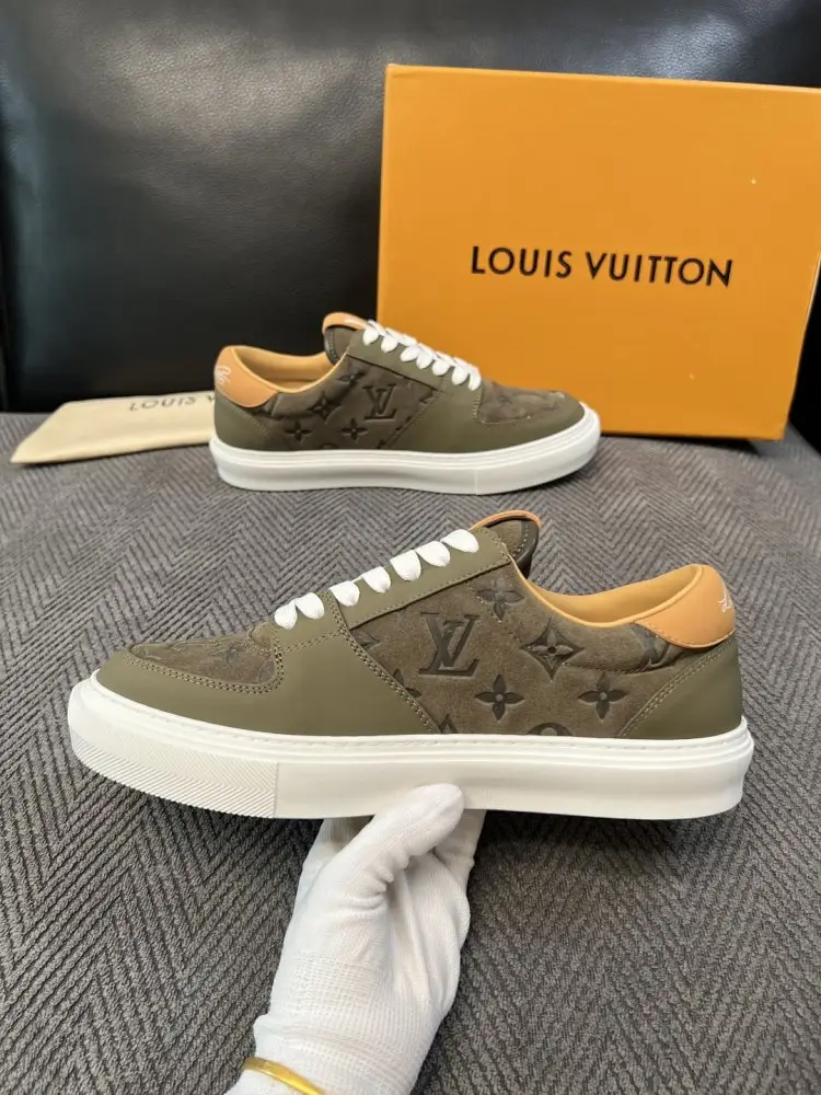 Louis Vuitton Shoes men's — Photo 5