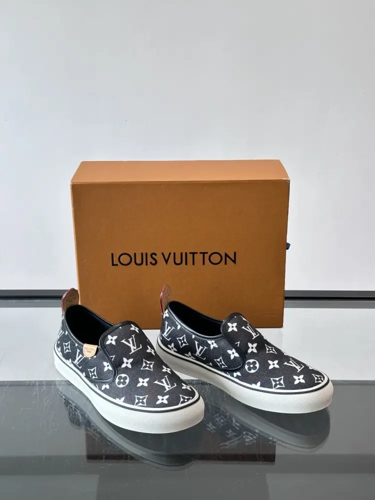 Louis Vuitton Shoes men's — Photo 5