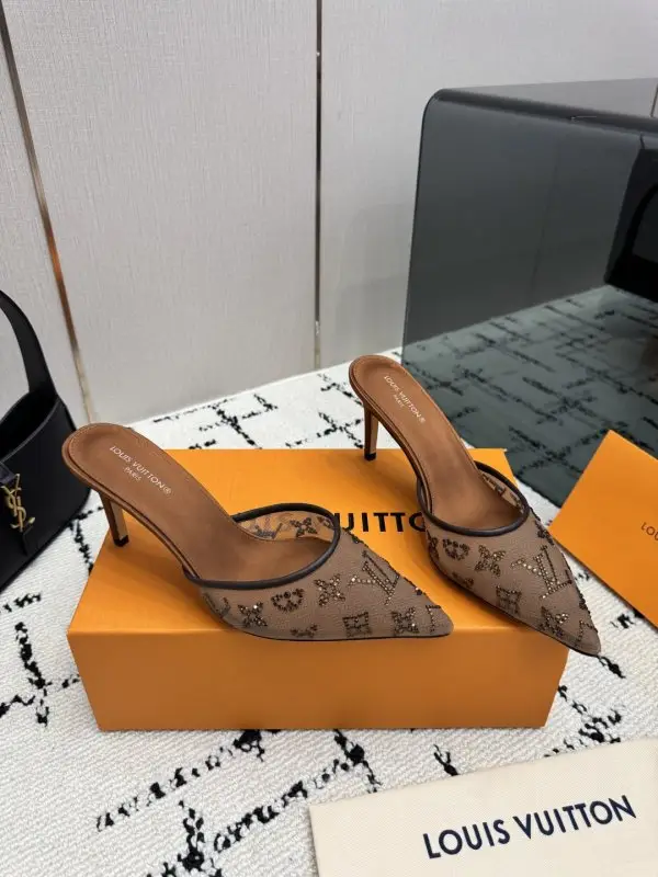 Louis Vuitton — Туфлі на високому підборах