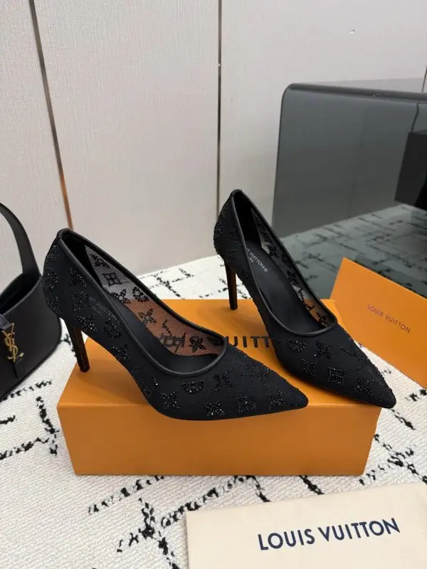 Louis Vuitton — Туфлі на високому підборах
