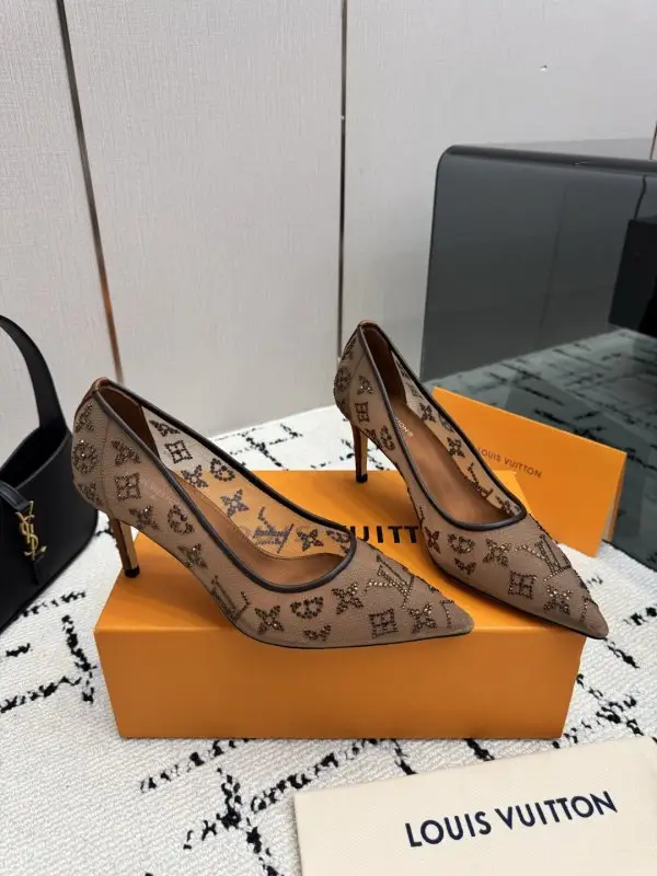 Louis Vuitton — Туфлі на високому підборах