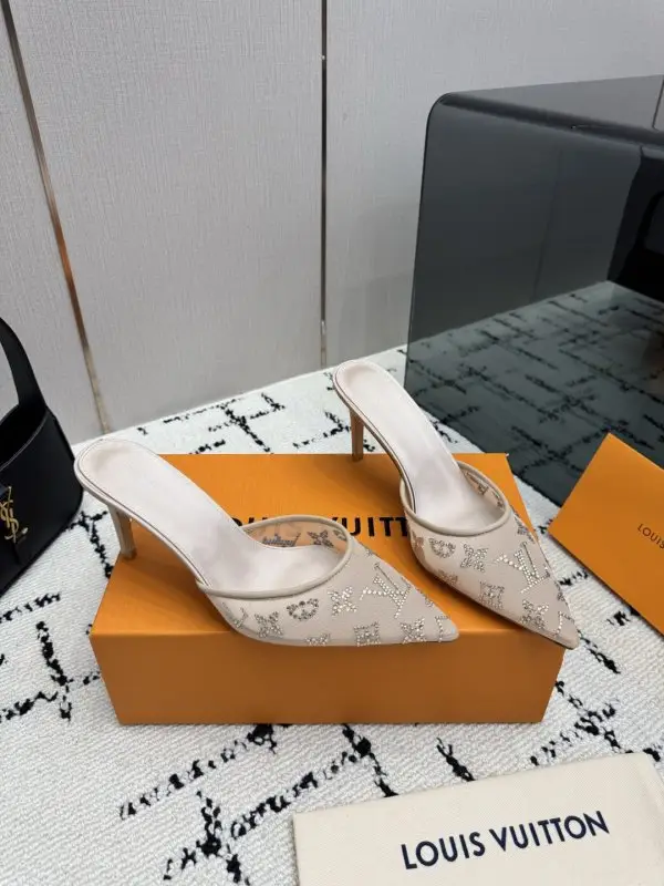 Louis Vuitton — Туфли на высоком каблуке