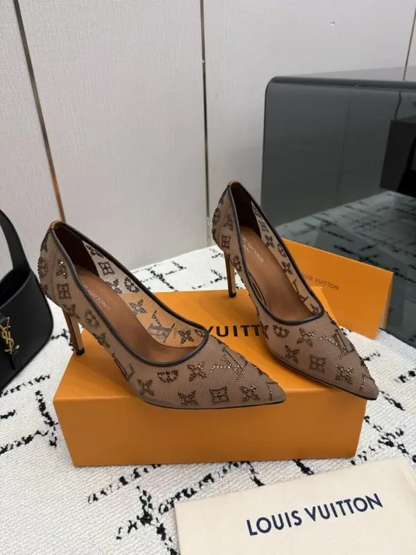 Louis Vuitton — Туфли на высоком каблуке