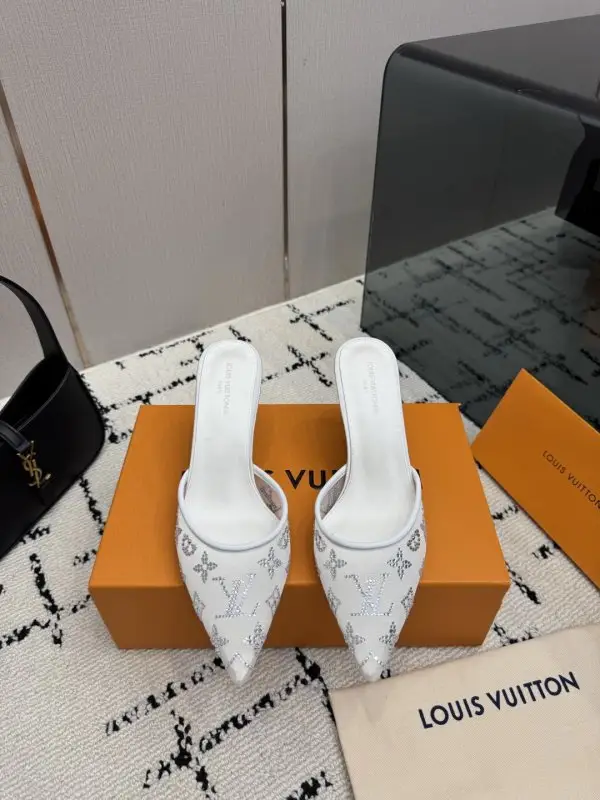 Louis Vuitton Туфлі на високому підборах — Фото 2