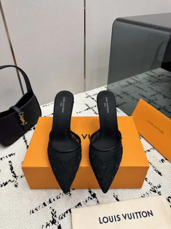 Louis Vuitton Туфли на высоком каблуке — Фото 2