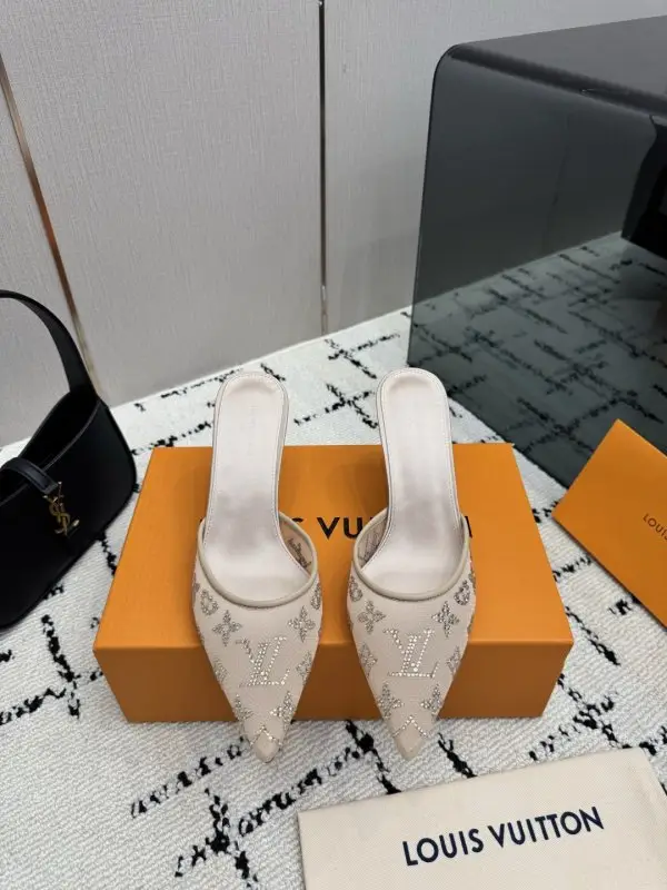 Louis Vuitton Туфлі на високому підборах — Фото 2