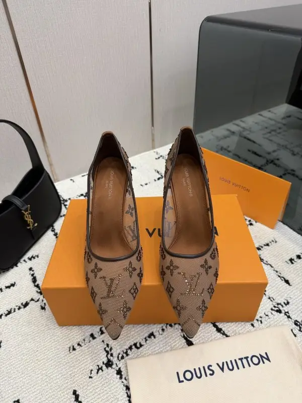 Louis Vuitton Туфли на высоком каблуке — Фото 2