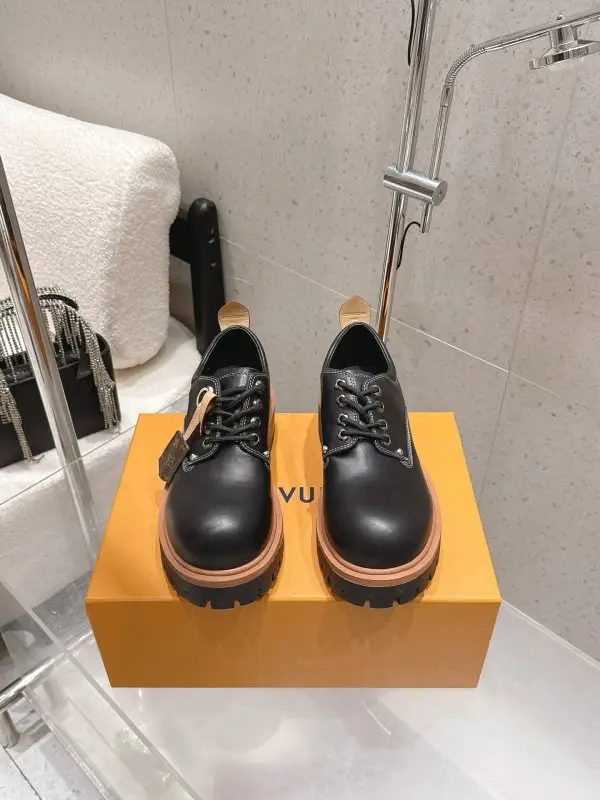 Louis Vuitton Туфли женские — Фото 2