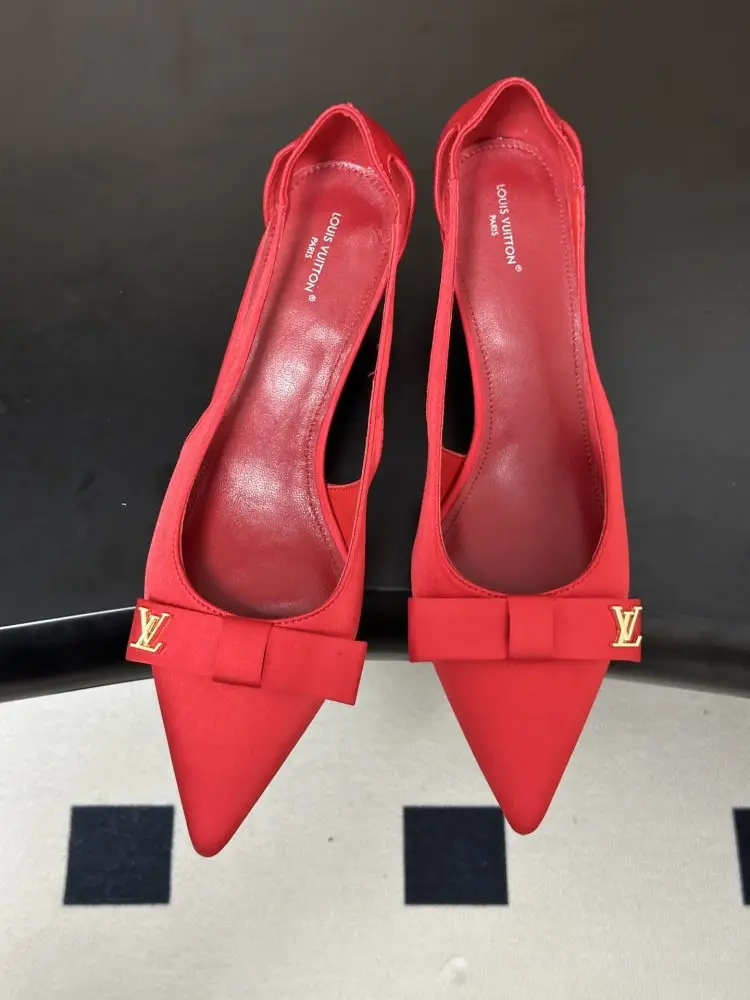 Louis Vuitton Shoes women's — Photo 2