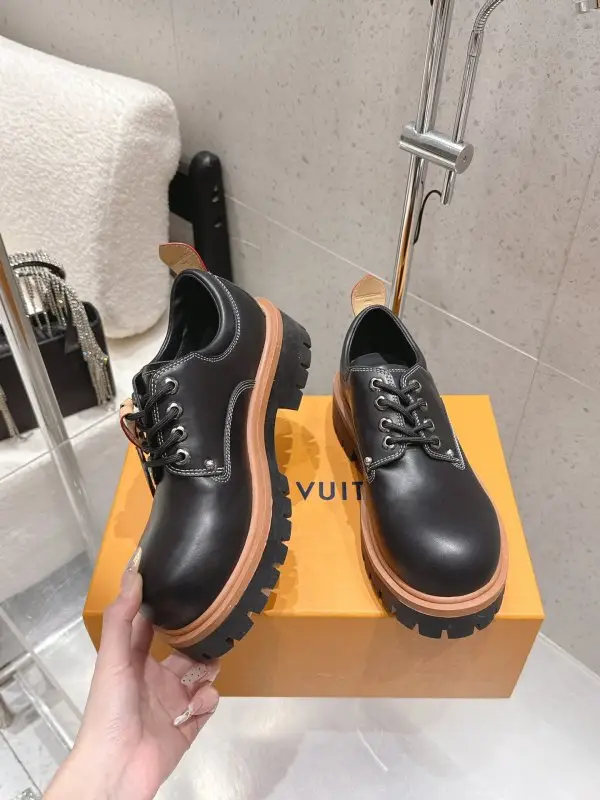 Louis Vuitton Туфли женские — Фото 3