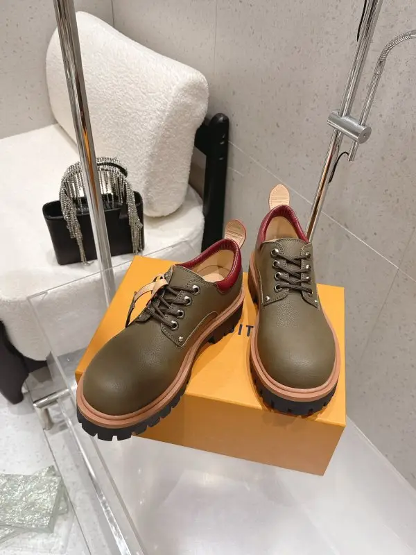 Louis Vuitton Shoes women's — Photo 4