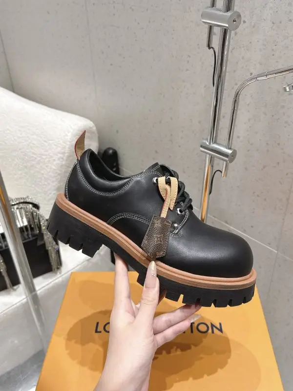 Louis Vuitton Туфли женские — Фото 5