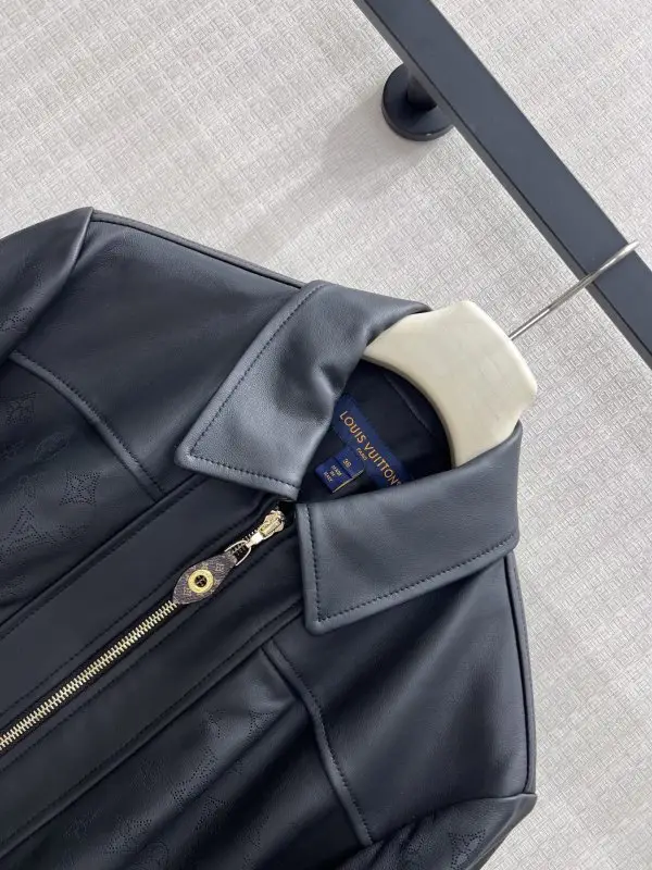 Louis Vuitton Short leather women's jacket — Photo 4