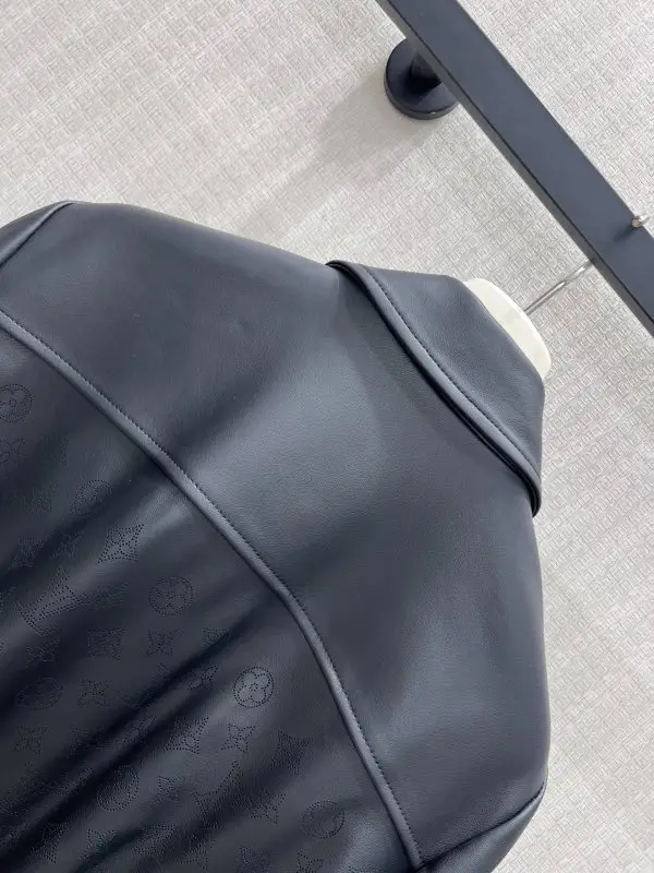 Louis Vuitton Short leather women's jacket — Photo 5