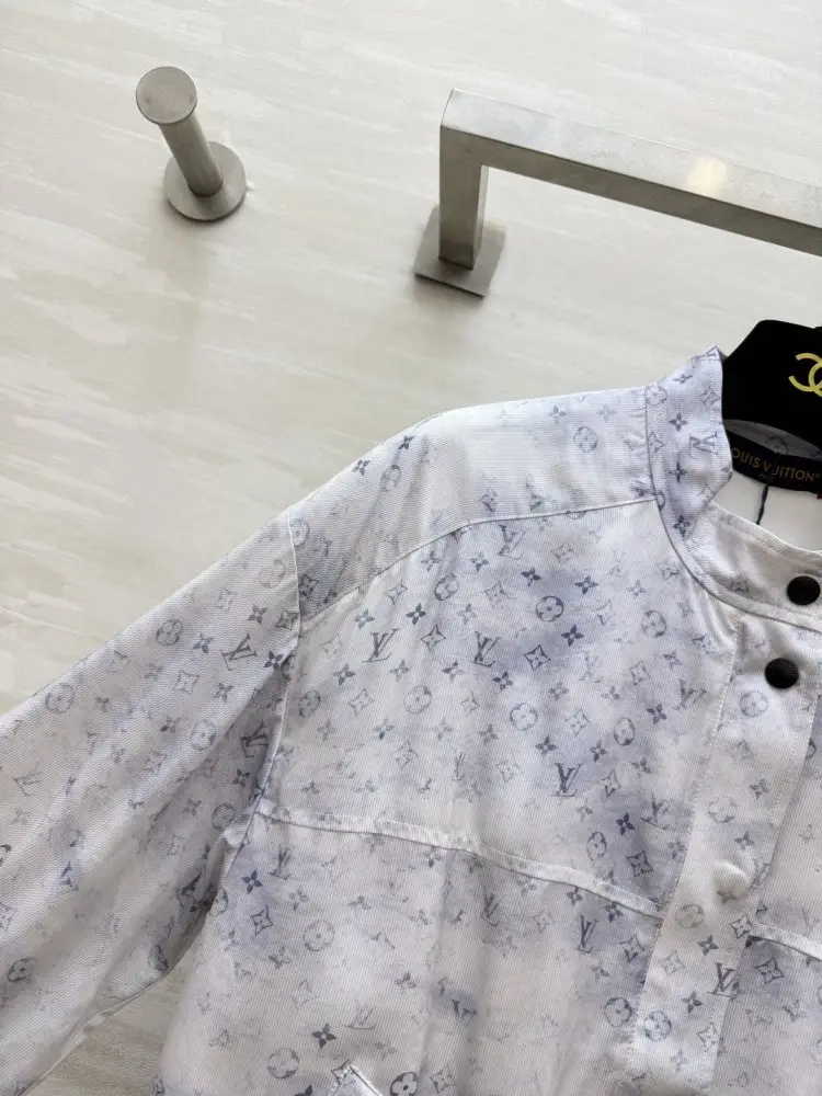 Louis Vuitton Шовкова сорочка жіноча — Фото 4